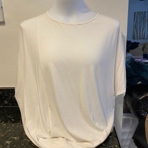 NWT Vince White Top Size Small